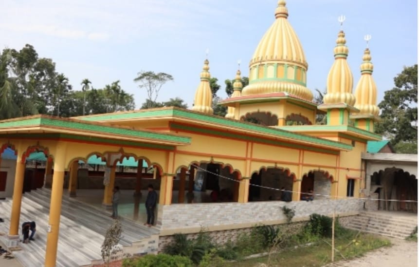 Temple courtyard during festival