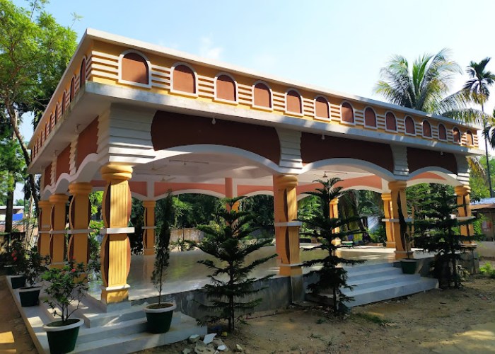 Devotional offering at the Peetha